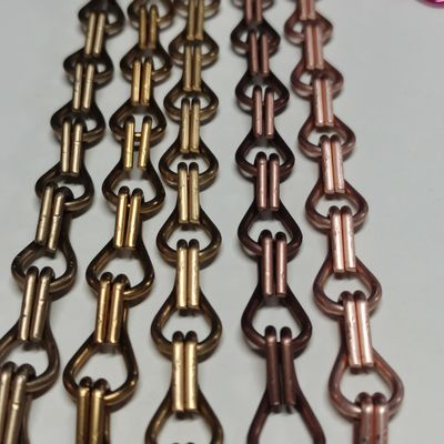 15.7 मिमी x 8.85 मिमी आकार एल्यूमीनियम कस्टम पैटर्न के साथ धातु पर्दे