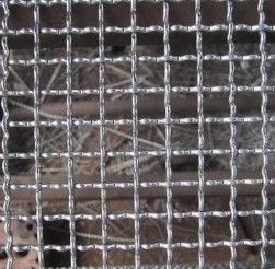 लैंडस्केप सजावट क्रिमित बुना हुआ तार जाल चौड़ाई 0.5m-2.5m बुनाई प्रकार